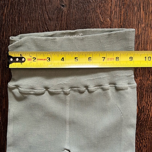 FP Movement Happiness Runs Bike Short - Picture 5 of 9